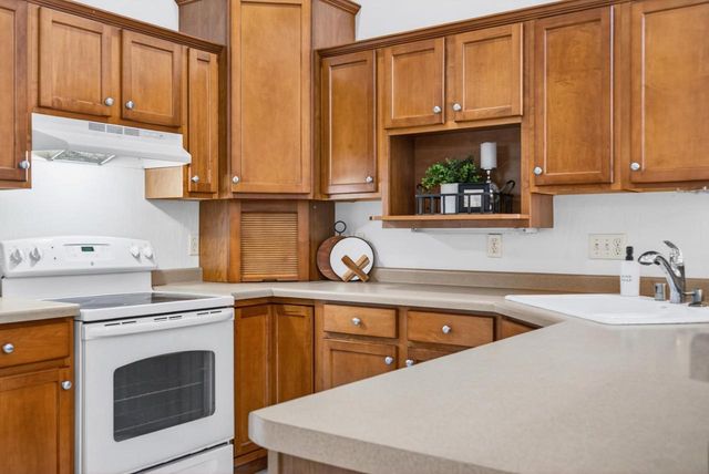 N262 EASTOWNE LANE, Appleton, WI 54915