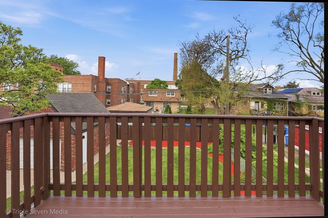 8034 S Clyde Avenue, Chicago, IL 60617