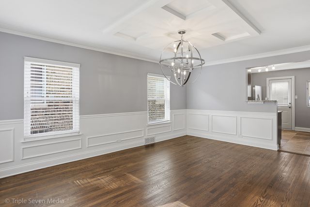 8034 S Clyde Avenue, Chicago, IL 60617
