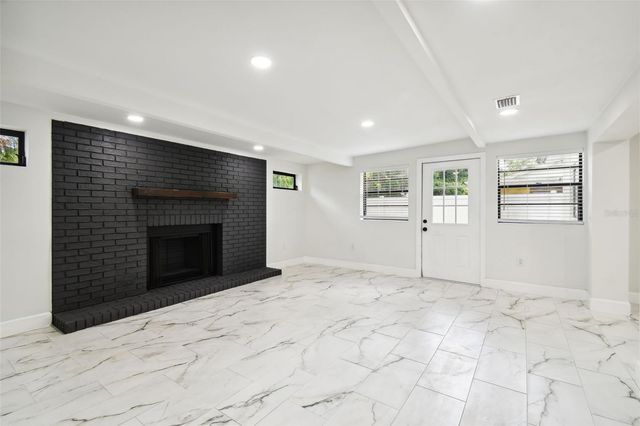 4910 N DARBY AVENUE, Tampa, FL 33603