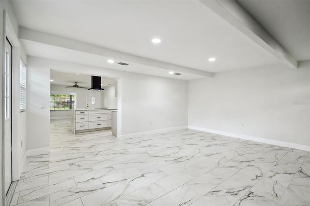 4910 N DARBY AVENUE, Tampa, FL 33603