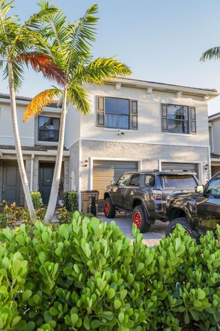 148 SE 5th Court, Deerfield Beach, FL 33441