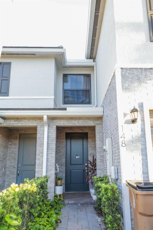 148 SE 5th Court, Deerfield Beach, FL 33441