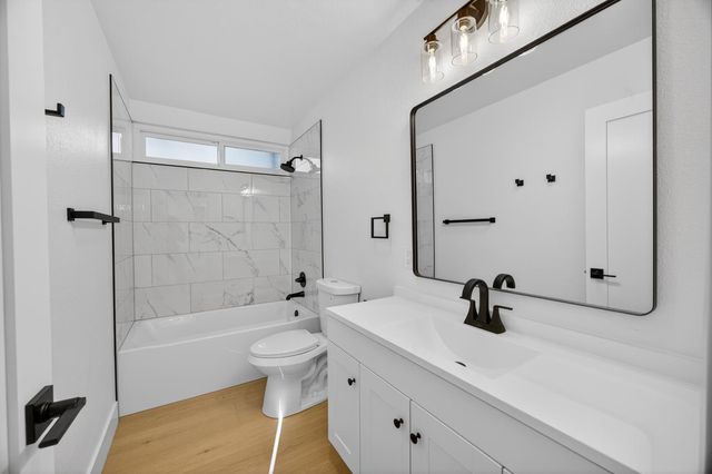 3709-3711 Brownson St, Sacramento, CA 95821