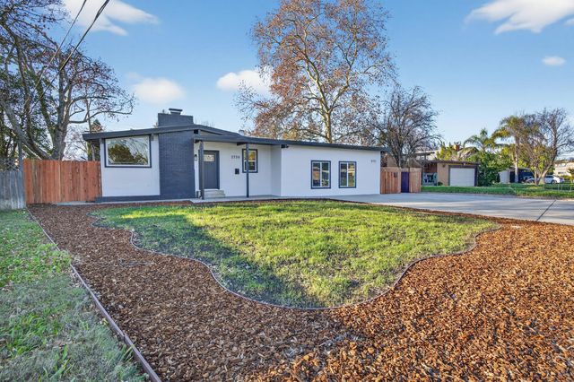 3709-3711 Brownson St, Sacramento, CA 95821