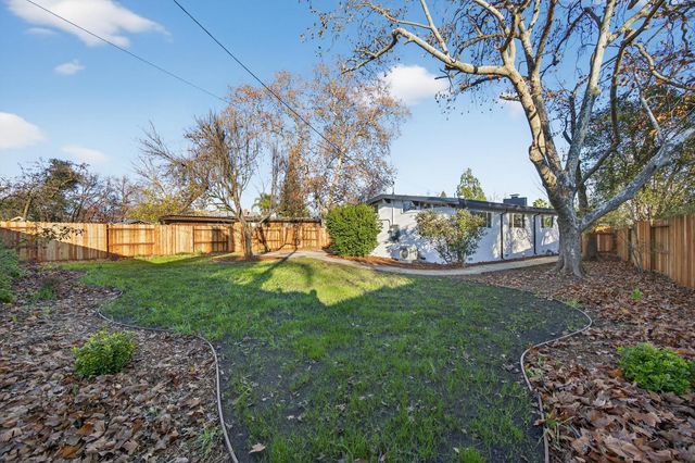 3709-3711 Brownson St, Sacramento, CA 95821