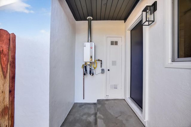 3709-3711 Brownson St, Sacramento, CA 95821