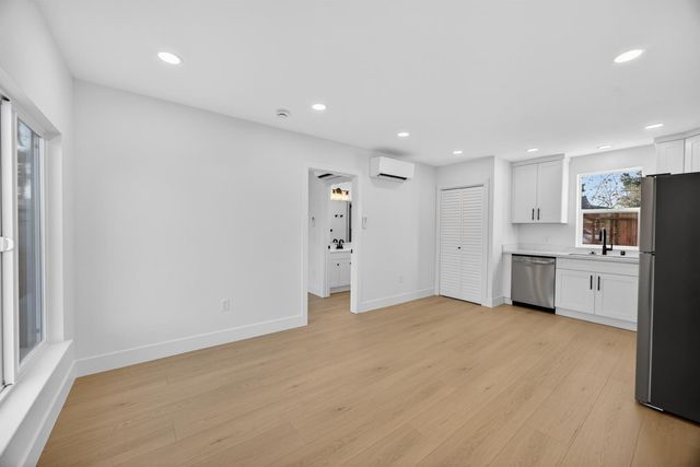 3709-3711 Brownson St, Sacramento, CA 95821