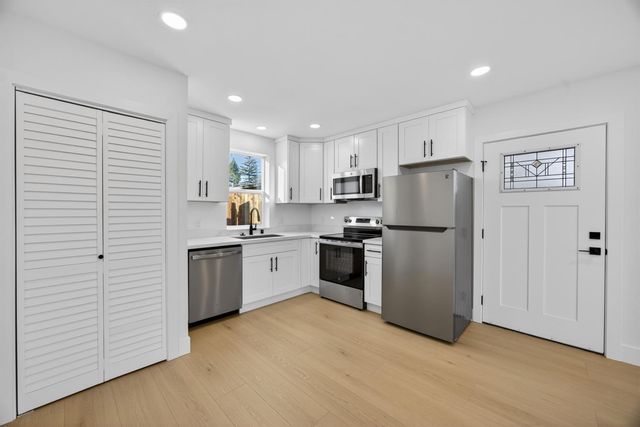 3709-3711 Brownson St, Sacramento, CA 95821