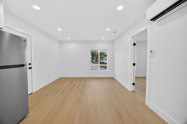 3709-3711 Brownson St, Sacramento, CA 95821