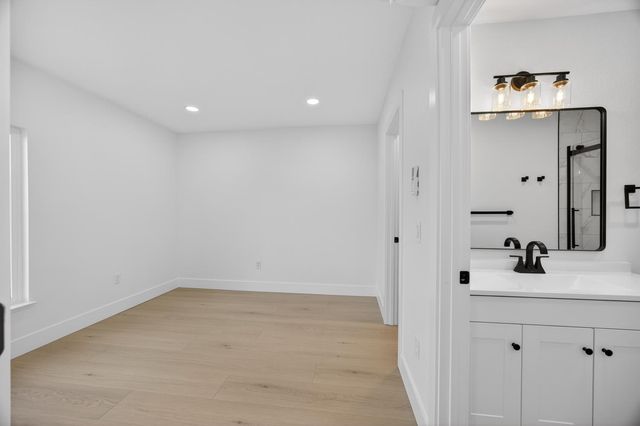 3709-3711 Brownson St, Sacramento, CA 95821