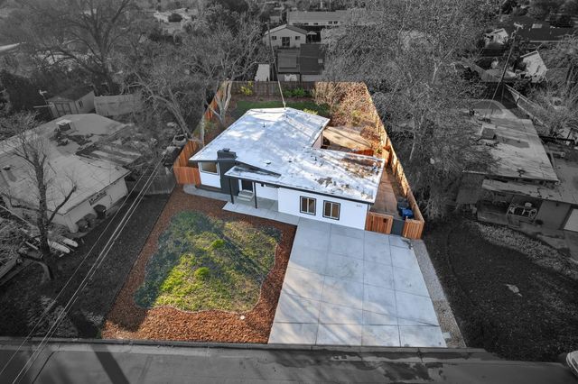 3709-3711 Brownson St, Sacramento, CA 95821