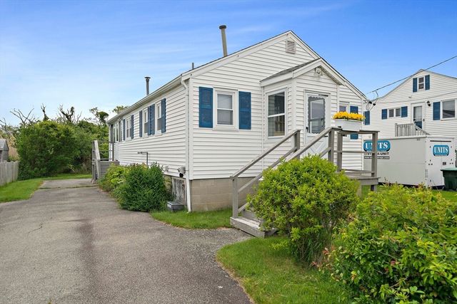 14 Mcarthur Ln, Marshfield, MA 02050
