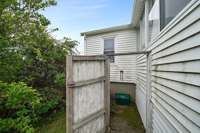 14 Mcarthur Ln, Marshfield, MA 02050