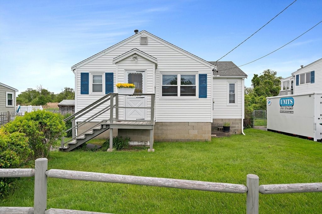14 Mcarthur Ln, Marshfield, MA 02050