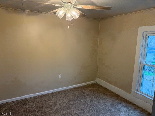 525 E High Street, Uhrichsville, OH 44683