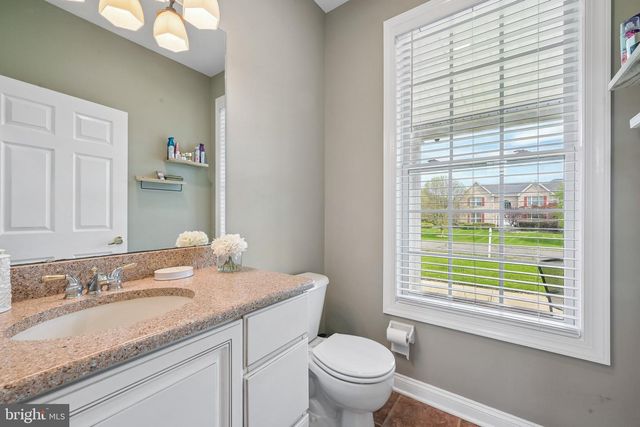 25 SHERWOOD LN, Columbus, NJ 08022