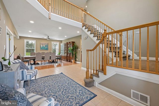 25 SHERWOOD LN, Columbus, NJ 08022