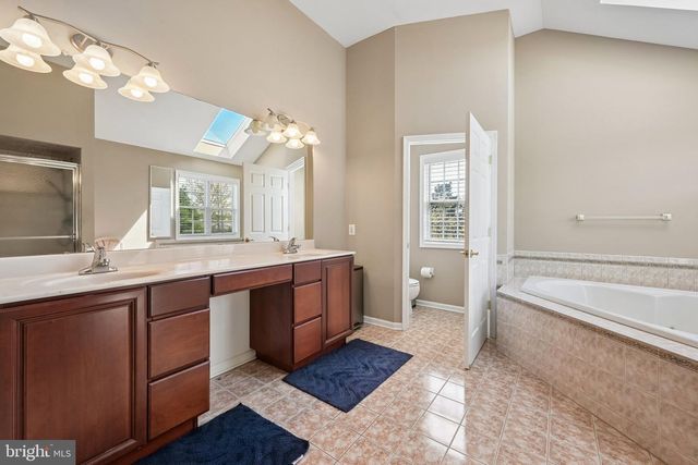 25 SHERWOOD LN, Columbus, NJ 08022