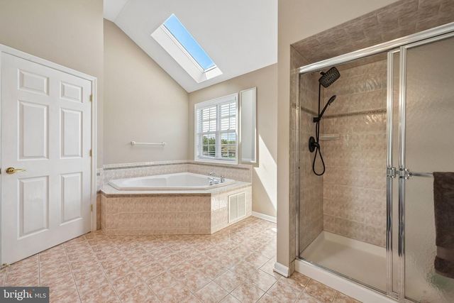 25 SHERWOOD LN, Columbus, NJ 08022