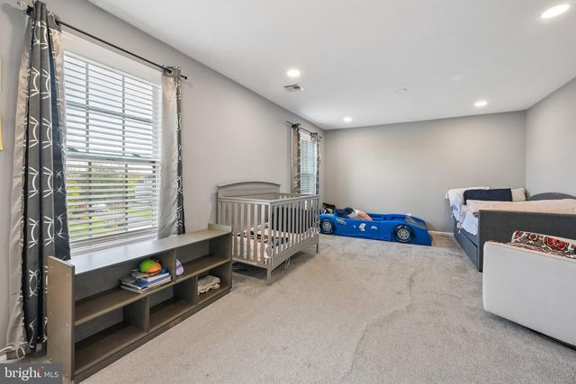 25 SHERWOOD LN, Columbus, NJ 08022