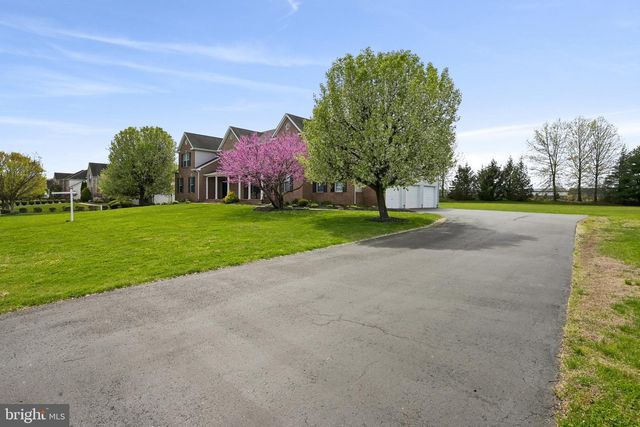 25 SHERWOOD LN, Columbus, NJ 08022