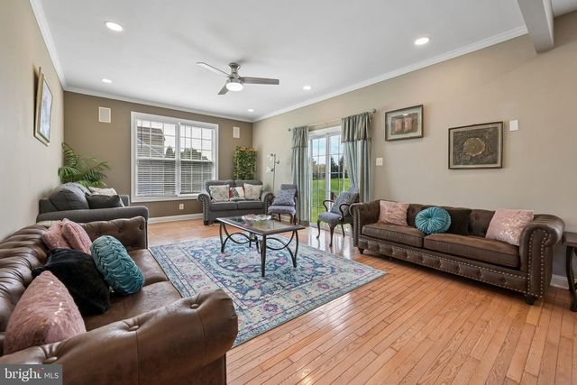 25 SHERWOOD LN, Columbus, NJ 08022