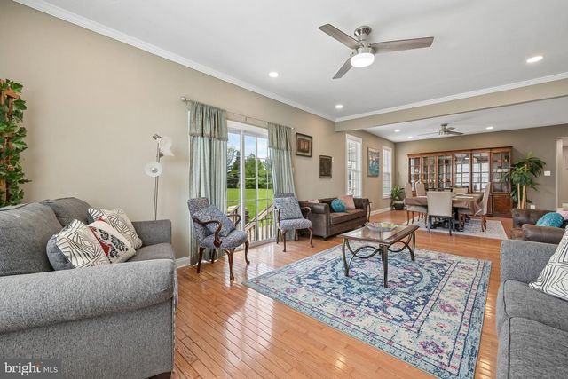 25 SHERWOOD LN, Columbus, NJ 08022