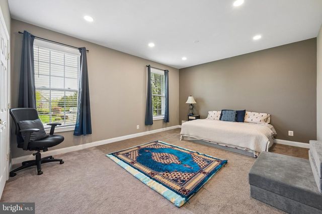 25 SHERWOOD LN, Columbus, NJ 08022
