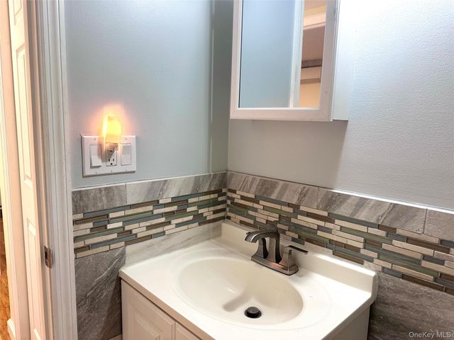 150 Rinaldi Boulevard A, Poughkeepsie, NY 12601
