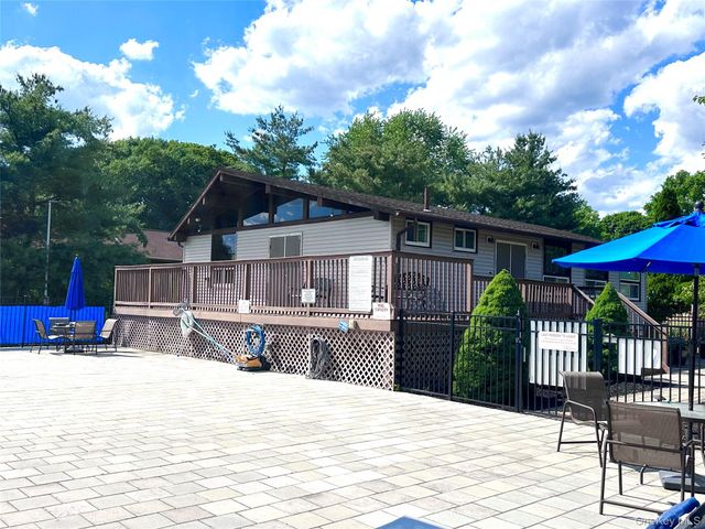 150 Rinaldi Boulevard A, Poughkeepsie, NY 12601