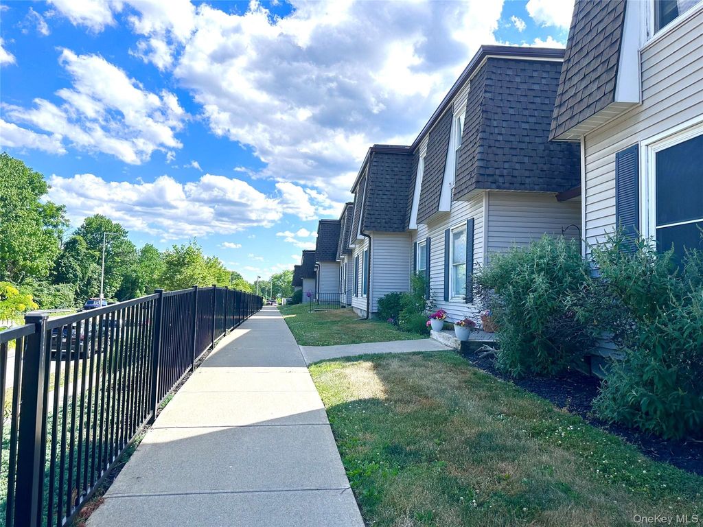 150 Rinaldi Boulevard A, Poughkeepsie, NY 12601