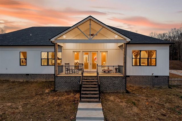 377 Margot Dr, Sparta, TN 38583