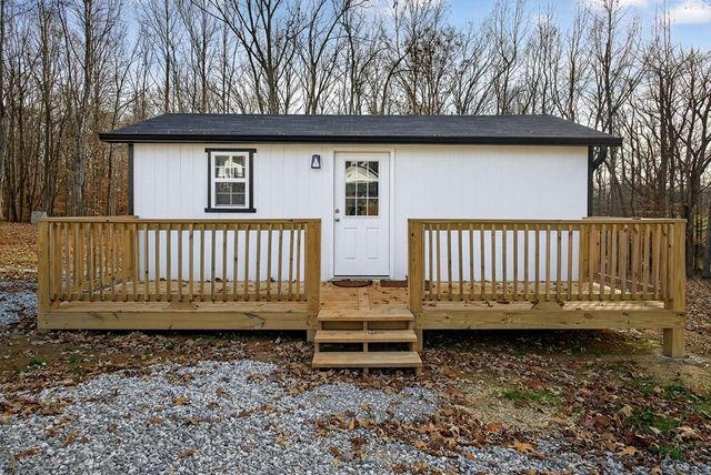 377 Margot Dr, Sparta, TN 38583