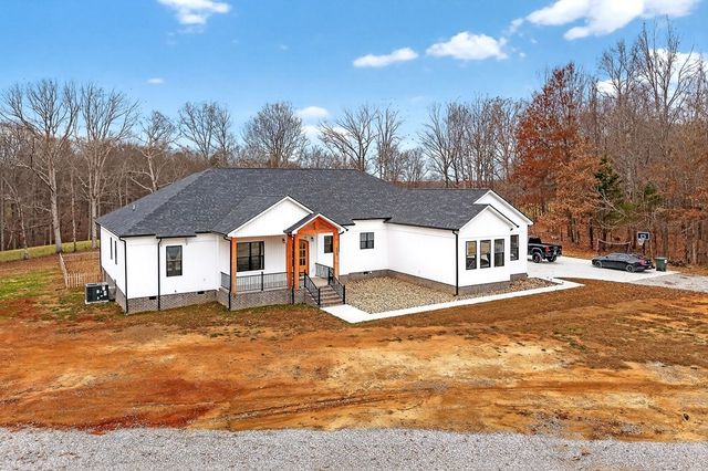377 Margot Dr, Sparta, TN 38583