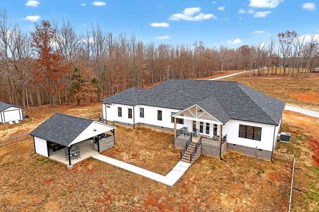 377 Margot Dr, Sparta, TN 38583