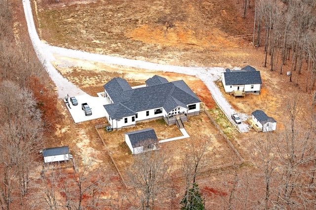 377 Margot Dr, Sparta, TN 38583