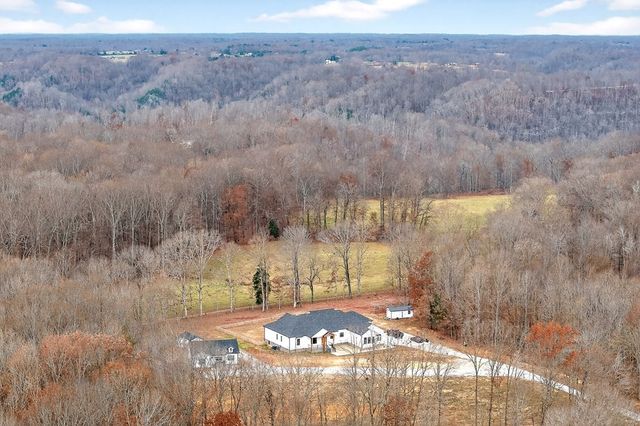 377 Margot Dr, Sparta, TN 38583