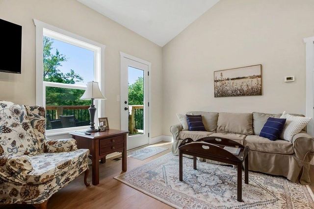 34 S Lakeside Circle, Linn Valley, KS 66040