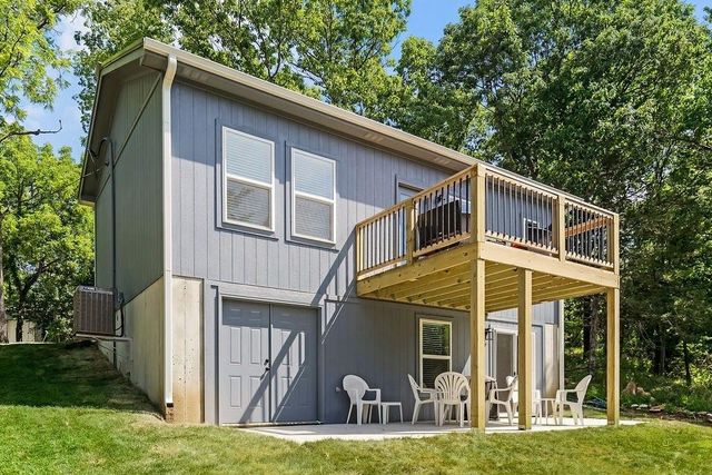 34 S Lakeside Circle, Linn Valley, KS 66040