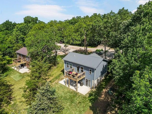 34 S Lakeside Circle, Linn Valley, KS 66040