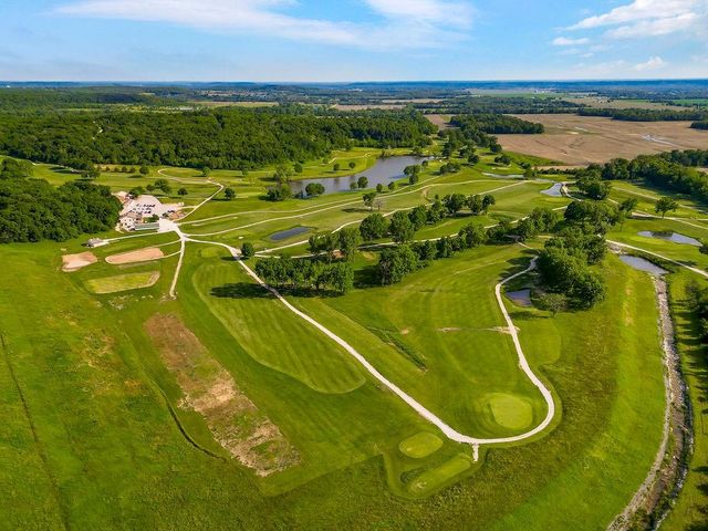 34 S Lakeside Circle, Linn Valley, KS 66040