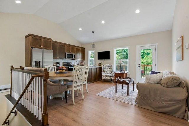 34 S Lakeside Circle, Linn Valley, KS 66040