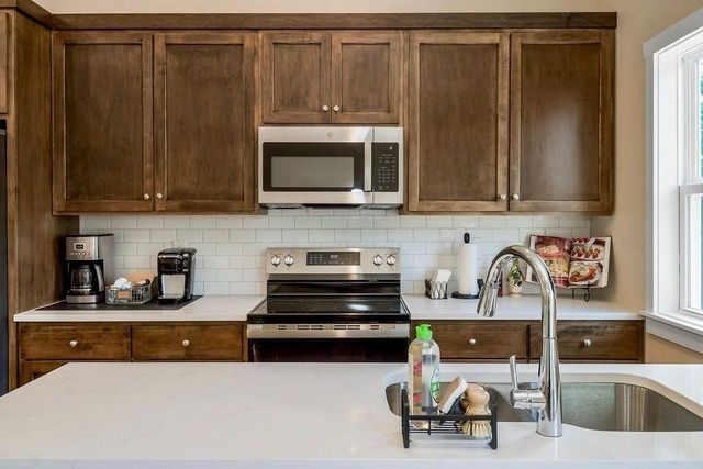 34 S Lakeside Circle, Linn Valley, KS 66040