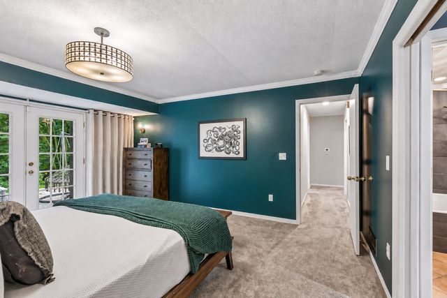 15 High Circle Way, North Oaks, MN 55127