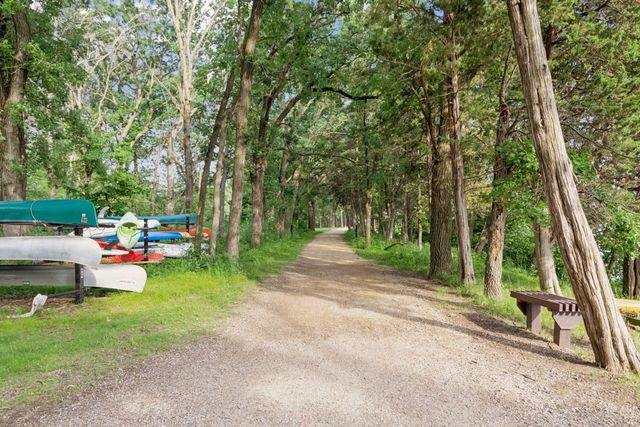 15 High Circle Way, North Oaks, MN 55127