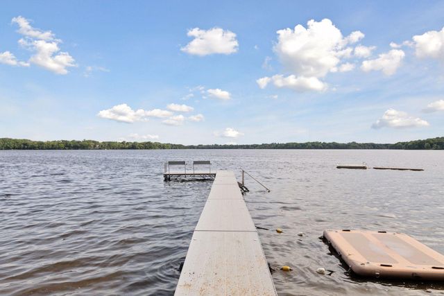 15 High Circle Way, North Oaks, MN 55127