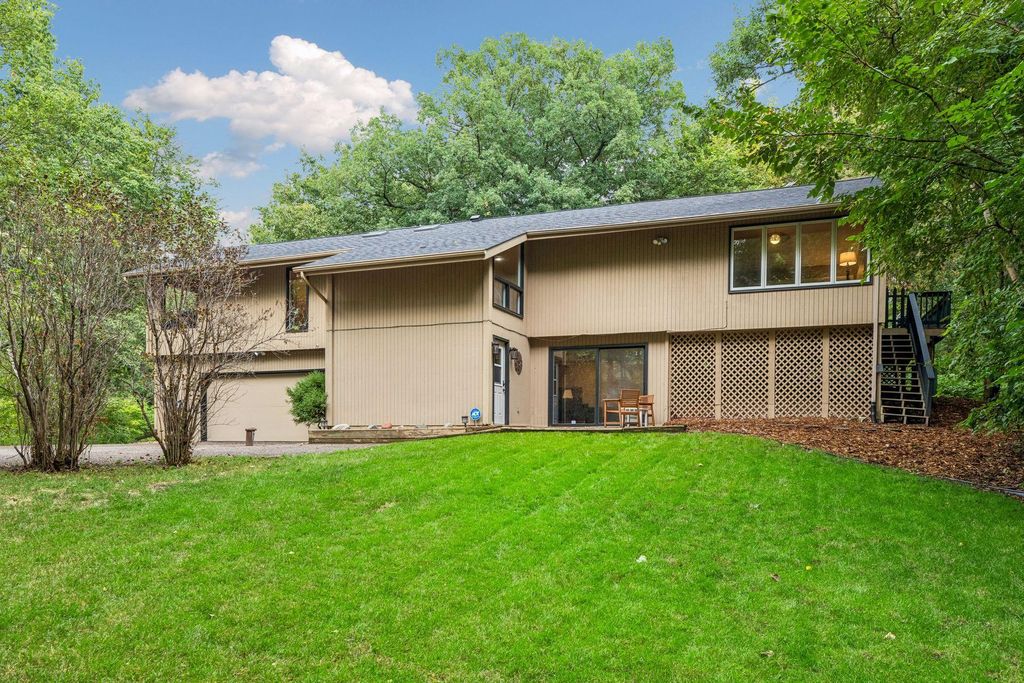 15 High Circle Way, North Oaks, MN 55127 — exterior