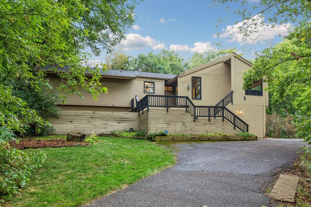 15 High Circle Way, North Oaks, MN 55127 — photo 2