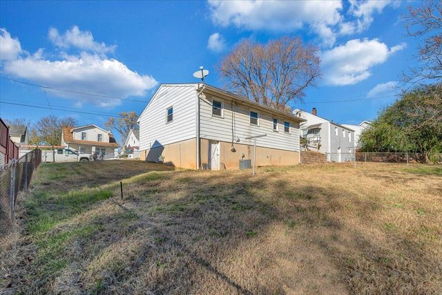 923 Morehead AVE, Roanoke, VA 24013